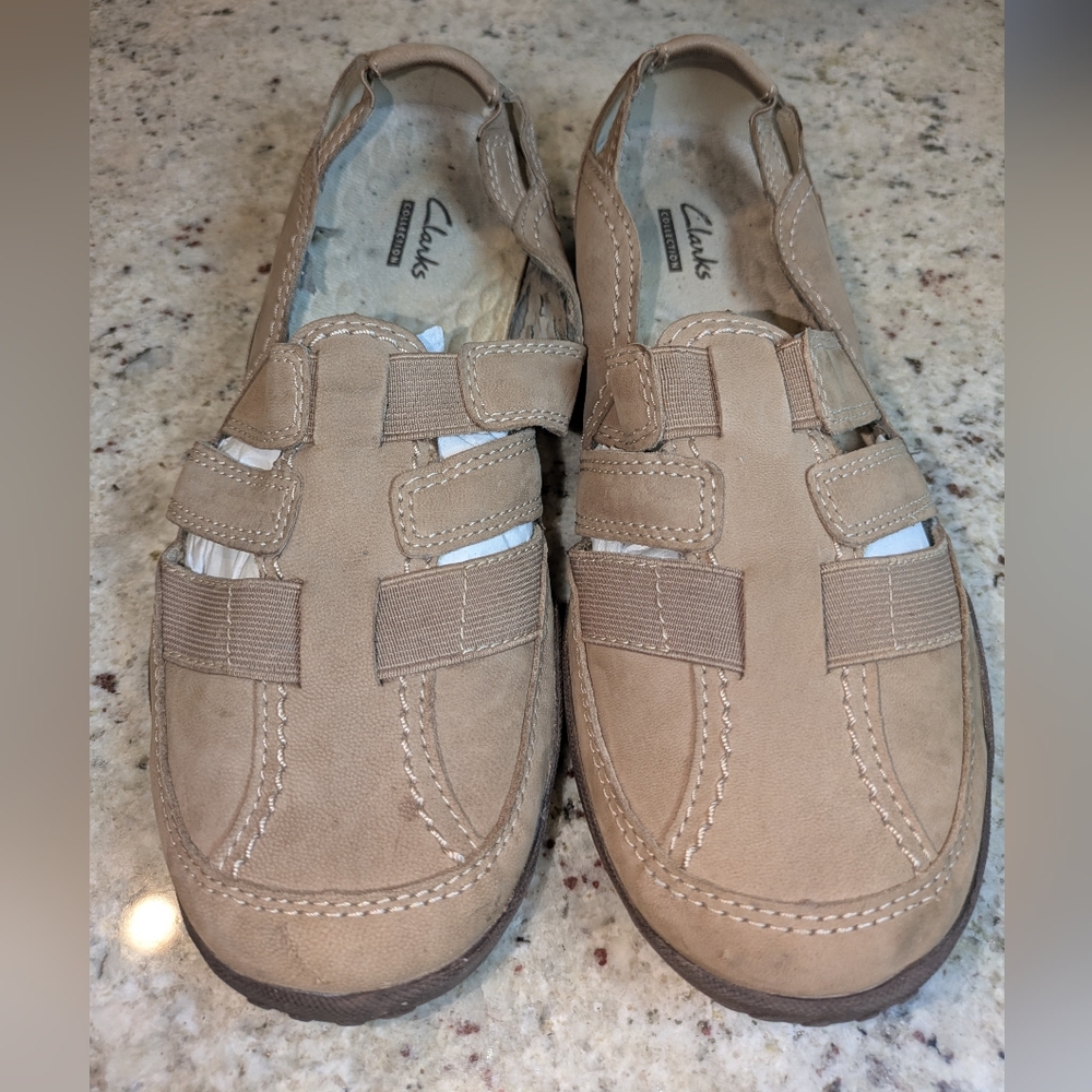 Clarks Womens Haley Stork Flat Sandal Size 9.5 SlipOn Closed Toe Mushroom Nubuck